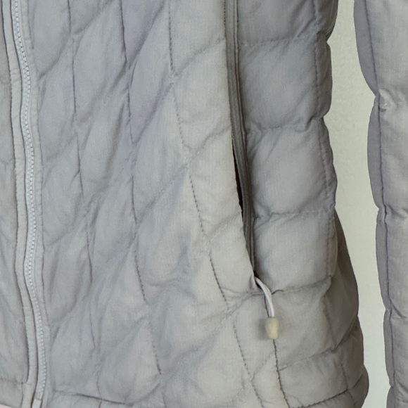 The North Face Thermoball Women's Light Gray Puffer Jacket with Hood - Picture 3 of 7